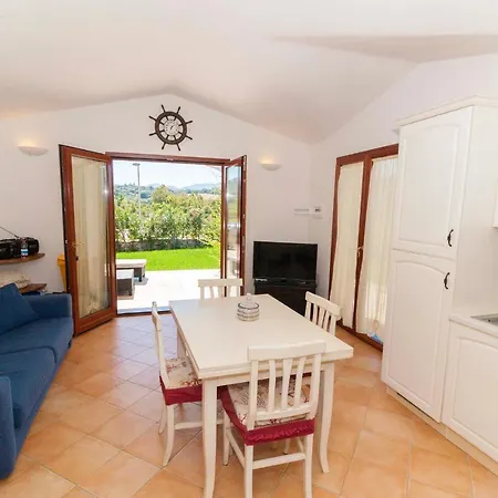 Apartment I Villini Di Baia Sant'anna
